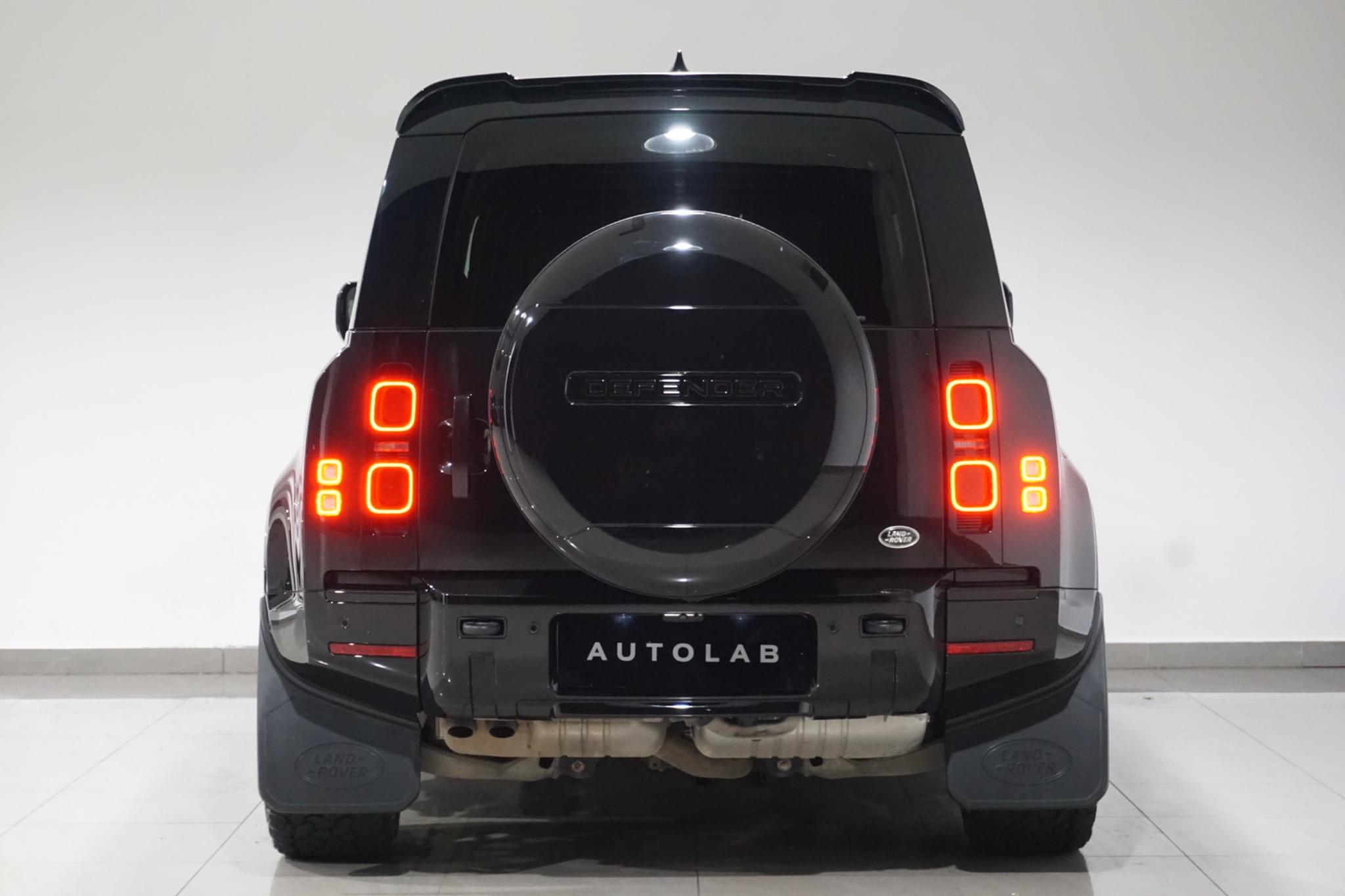 Land Rover Defender 110 3.0 D300 MHEV X-Dynamic HSE Auto 4WD Euro 6 (s/s) 5dr